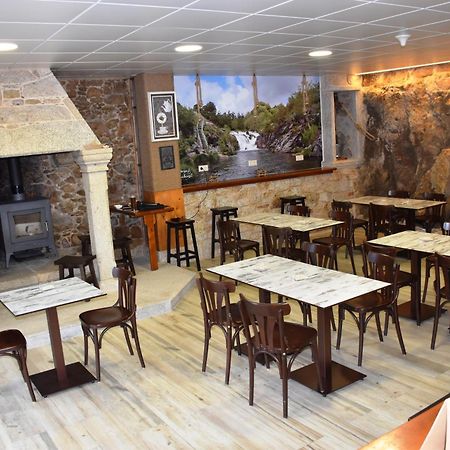 O Cabanel Albergue-Bar Villastose Exterior photo